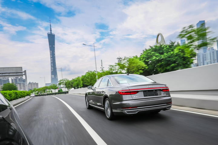 奥迪A8L