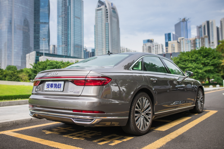 奥迪A8L