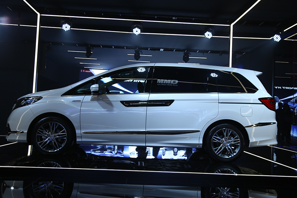 艾力绅锐·混动