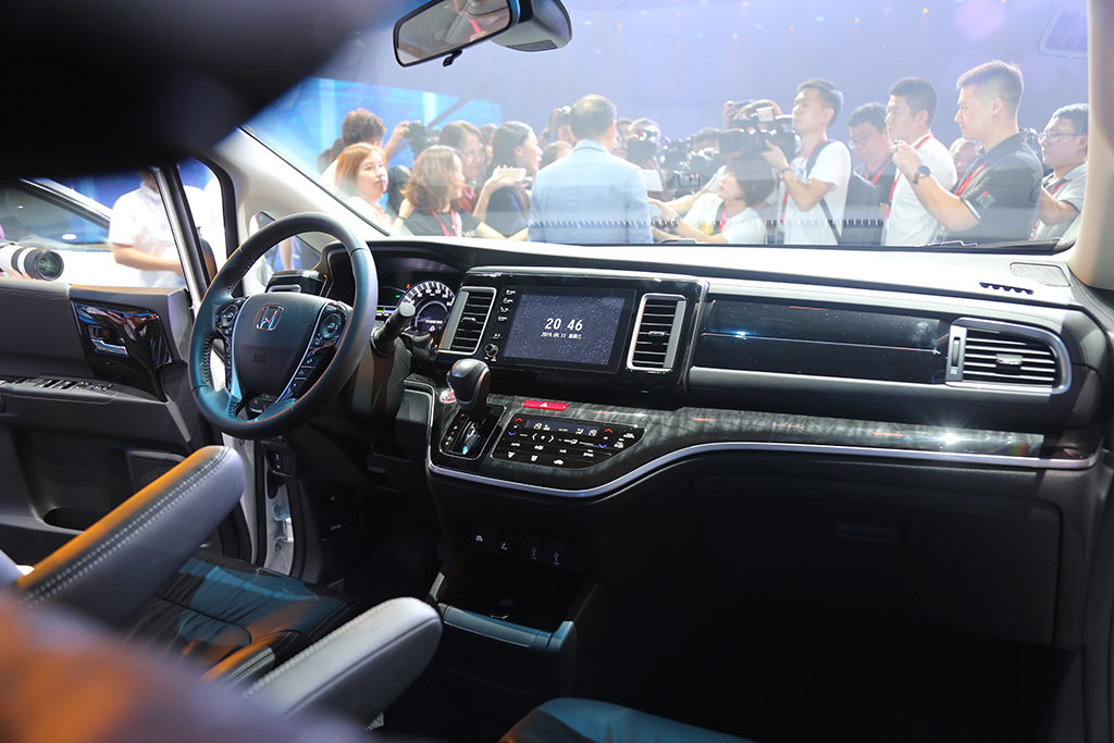 艾力绅锐·混动