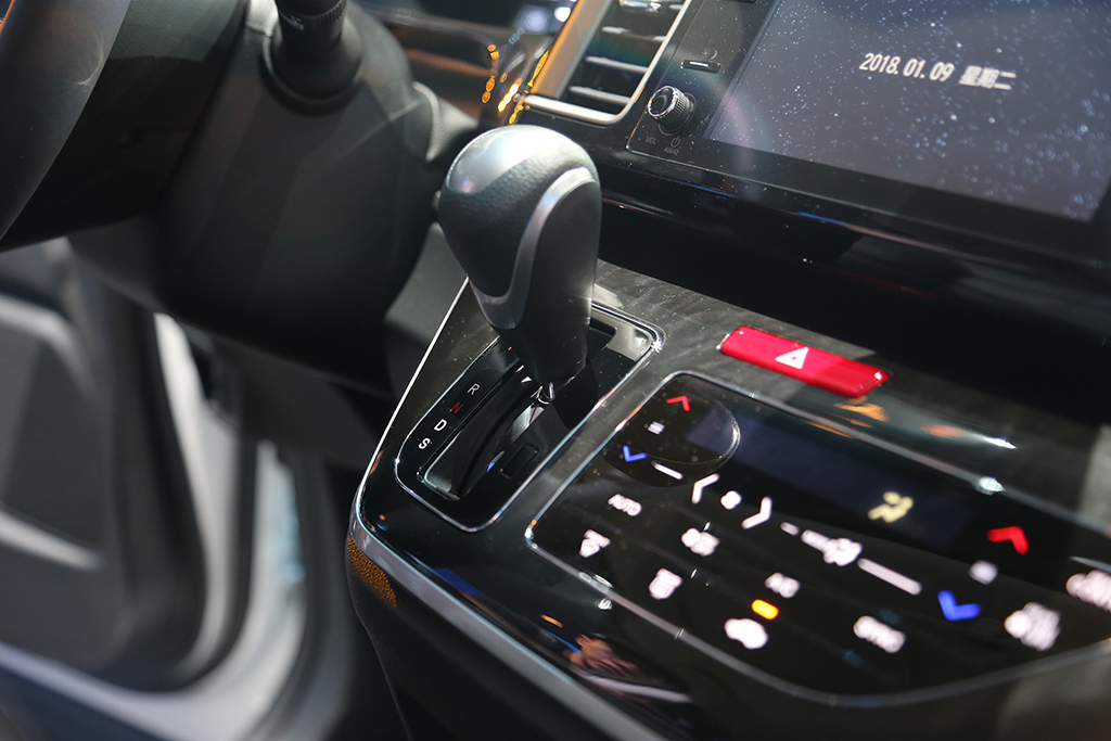 艾力绅锐·混动