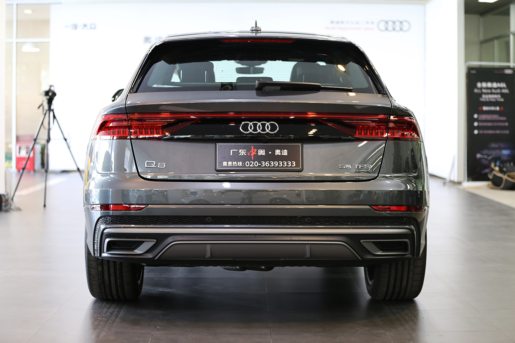 奥迪Q8
