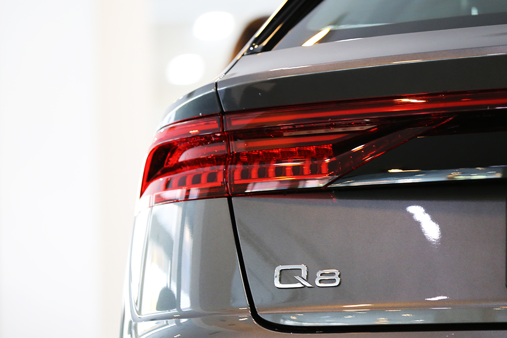 奥迪Q8