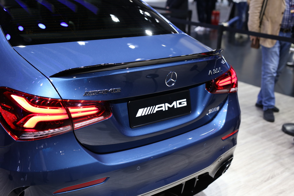 奔驰A级AMG