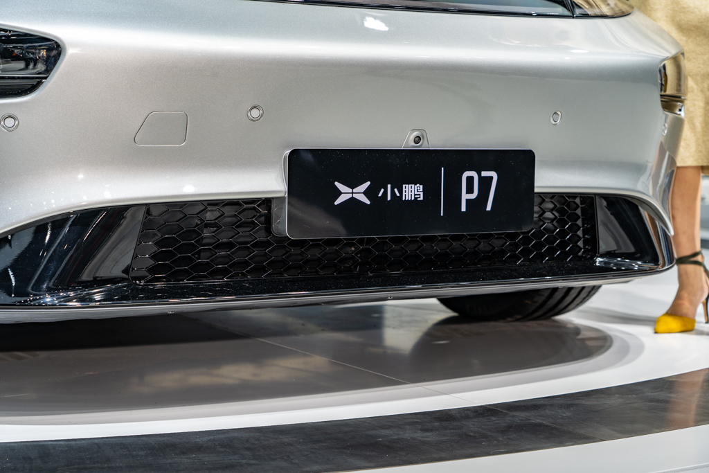 小鹏汽车P7