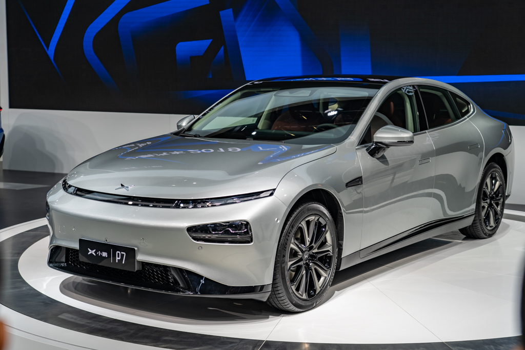 小鹏汽车P7