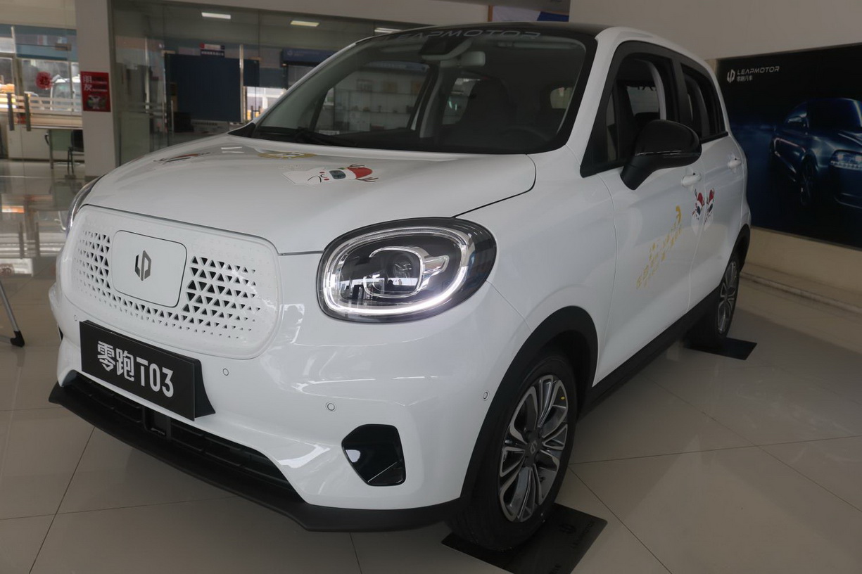 零跑T03