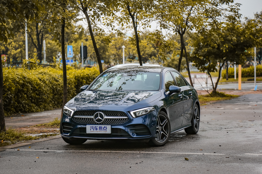 奔驰A级