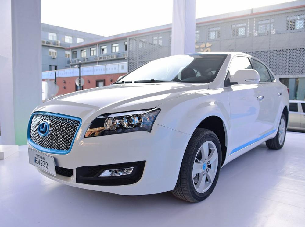 华泰iEV230