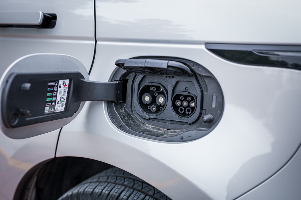 揽胜极光新能源