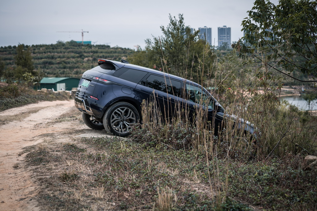 揽胜极光新能源