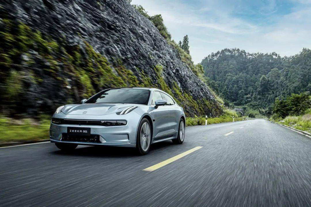 ZEEKR 001