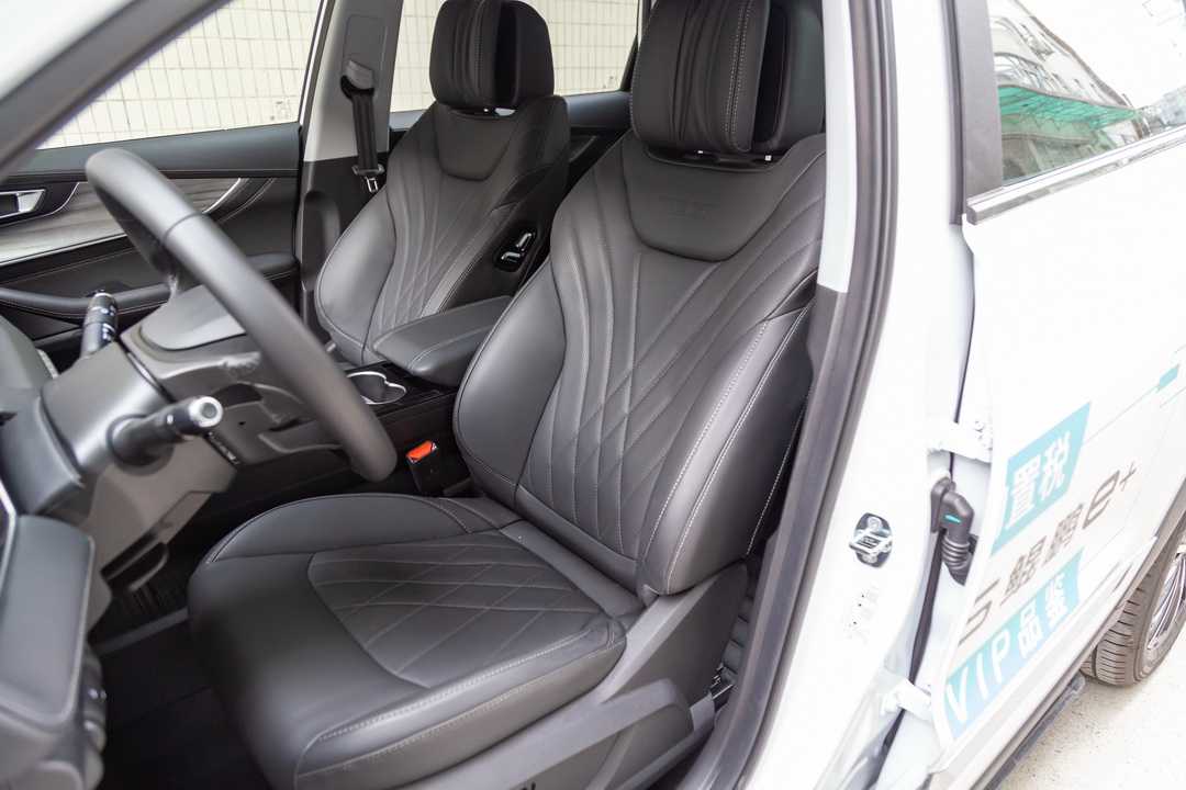 瑞虎8 PLUS 鲲鹏e+