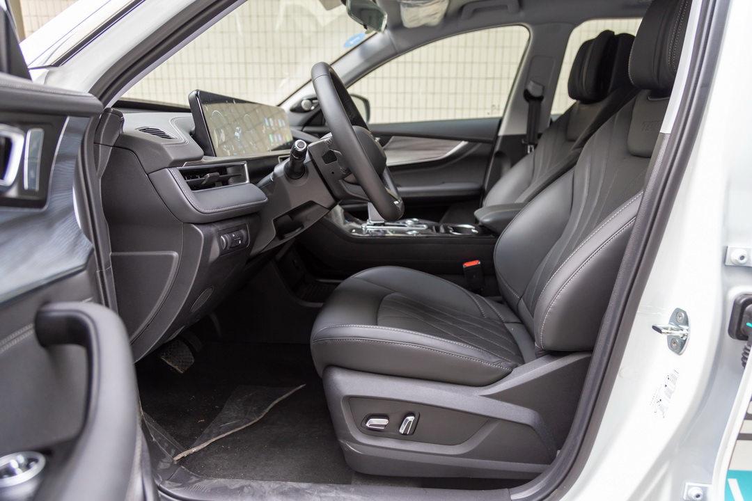 瑞虎8 PLUS 鲲鹏e+