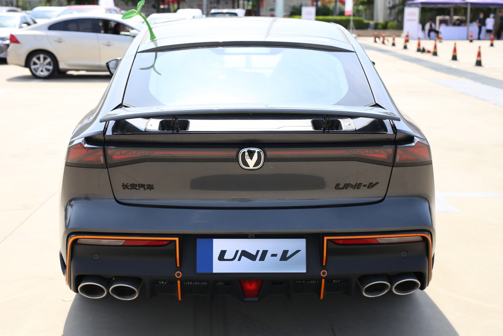长安UNI-V
