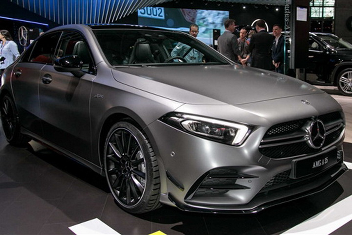 奔驰A级AMG