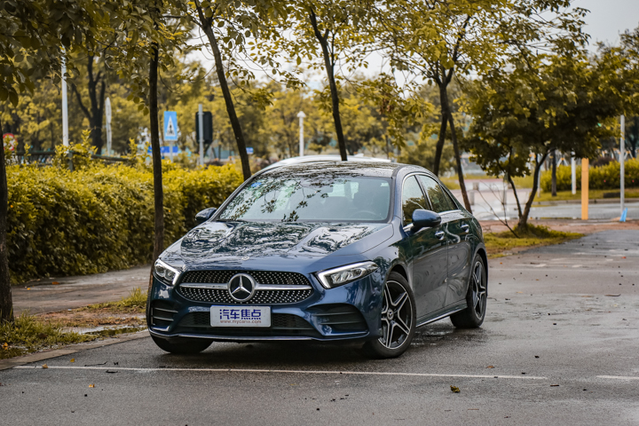 奔驰A级